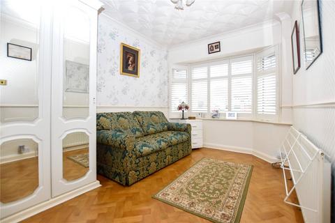 5 Langdale Crescent, Bexleyheath, DA7 5DZ