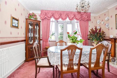 5 Langdale Crescent, Bexleyheath, DA7 5DZ