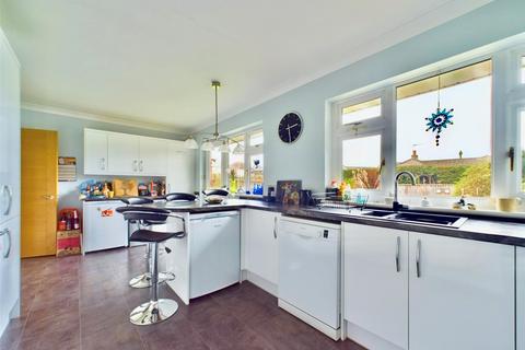 4 bedroom detached house for sale, Tuckton Road, Bournemouth, BH6