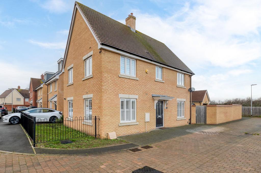 Biggleswade, Biggleswade SG18 4 bed detached house for sale £475,000