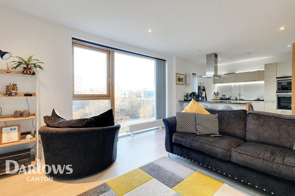 Empire Way, Cardiff 2 bed apartment for sale £250,000
