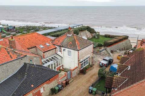 4 bedroom semi-detached house for sale, Mundesley