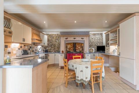 undefined, Chain Free & Exceptional Coastal Home with Frontline Sea Views in Mundesley