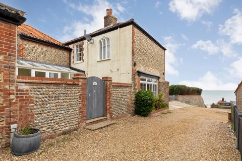 4 bedroom semi-detached house for sale, Chain Free & Exceptional Coastal Home with Frontline Sea Views in Mundesley