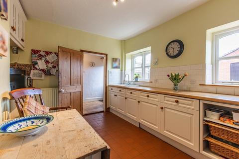 6 bedroom semi-detached house for sale, Norwich