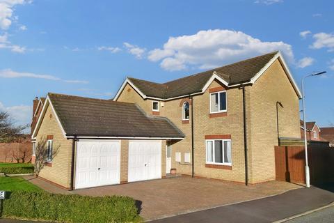 4 bedroom detached house for sale, Worcester Close, Louth LN11 9FG
