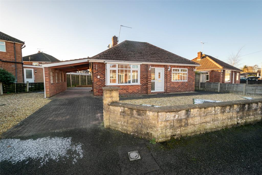 Walker Drive, Middlewich 2 bed bungalow for sale £259,950