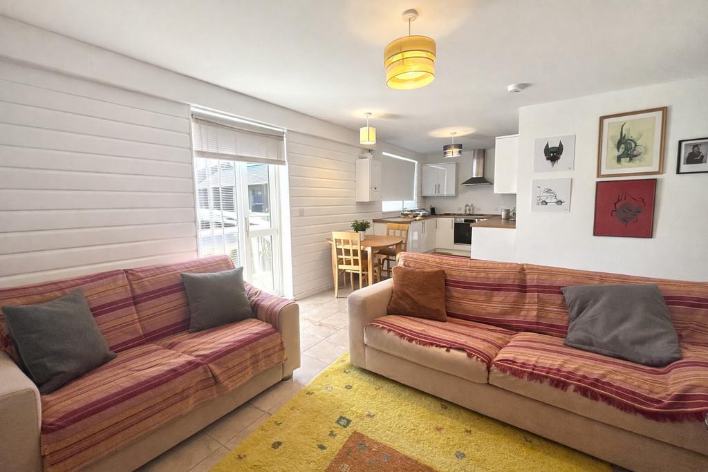 Living/Dining area