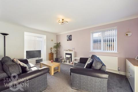 3 bedroom detached bungalow for sale, Planters Grove, Lowestoft