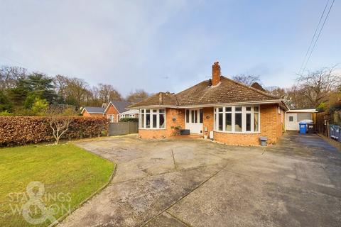 4 bedroom detached bungalow for sale, Yarmouth Road, Lowestoft