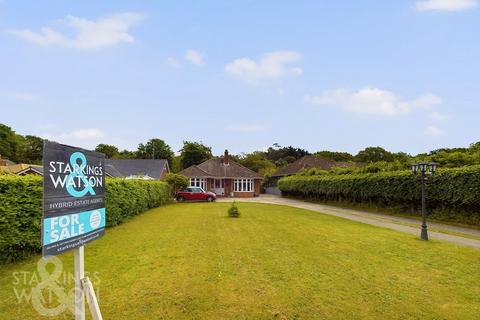 4 bedroom detached bungalow for sale, Yarmouth Road, Lowestoft