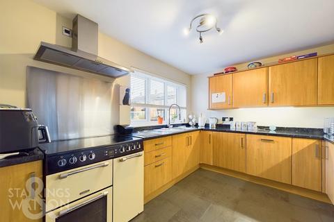 3 bedroom semi-detached house for sale, Millside, Hales, Norwich