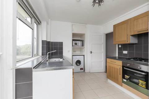 3 bedroom flat to rent, Wentworth Lodge, 1 Wentworth Park, London, N3