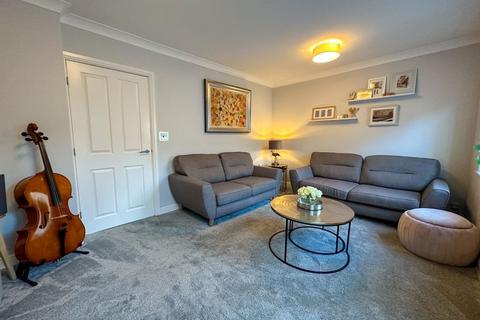 14 Lyndale Close, Leek, ST13 5AQ