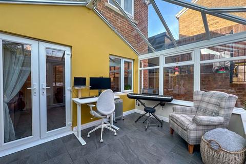14 Lyndale Close, Leek, ST13 5AQ