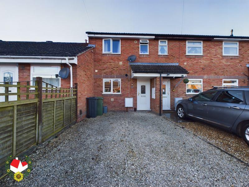 Westbourne Drive, Hardwicke, Gloucester 2 bed terraced house £185,000