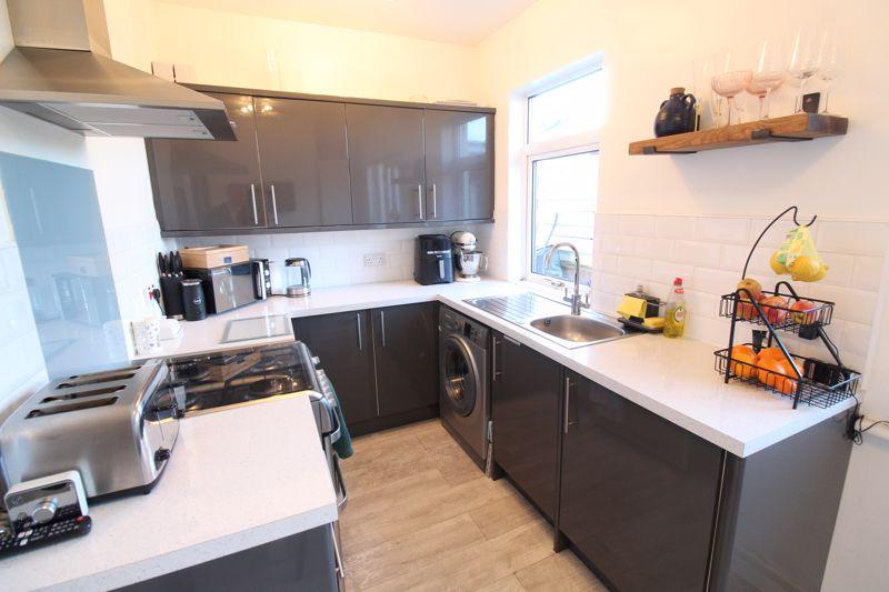 Mincing Lane, Rowley Regis B65 3 bed semidetached house for sale £