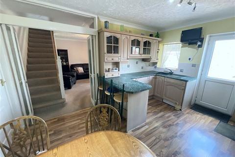 3 bedroom semi-detached house for sale, Rosegarth Avenue, Aston, Sheffield, S26 2DD