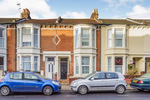 5 bedroom terraced house to rent, Lawrence Road, Southsea