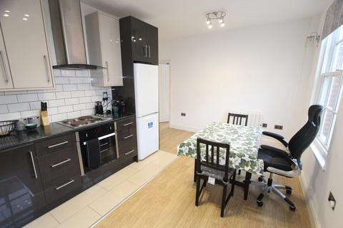 2 bedroom apartment for sale, The Crescent, Bedford, MK40