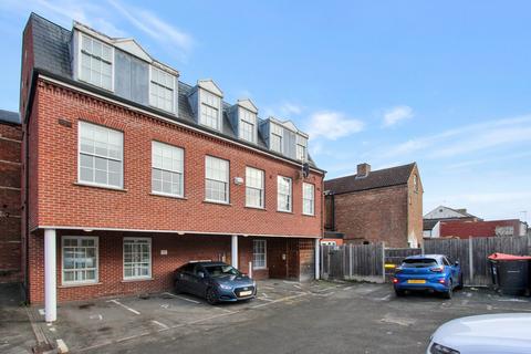 2 bedroom apartment for sale, The Crescent, Bedford, MK40