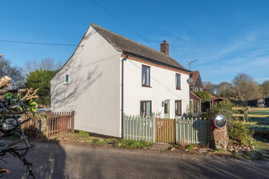 Wood Norton Road, Stibbard, NR21 3 bed detached house for sale £350,000