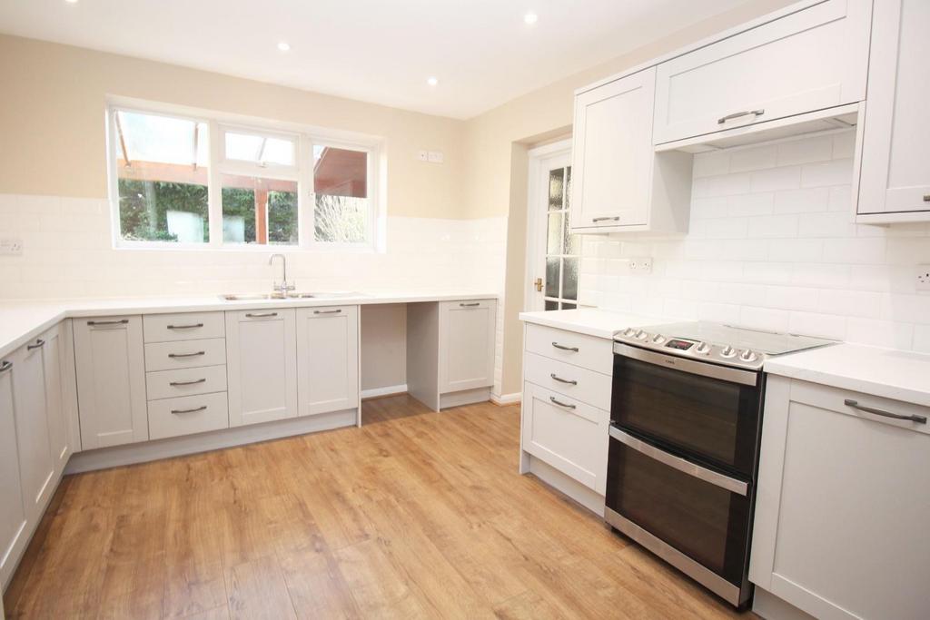 Brick Kiln Road, Stevenage, SG1 2NH 4 bed detached house for sale £