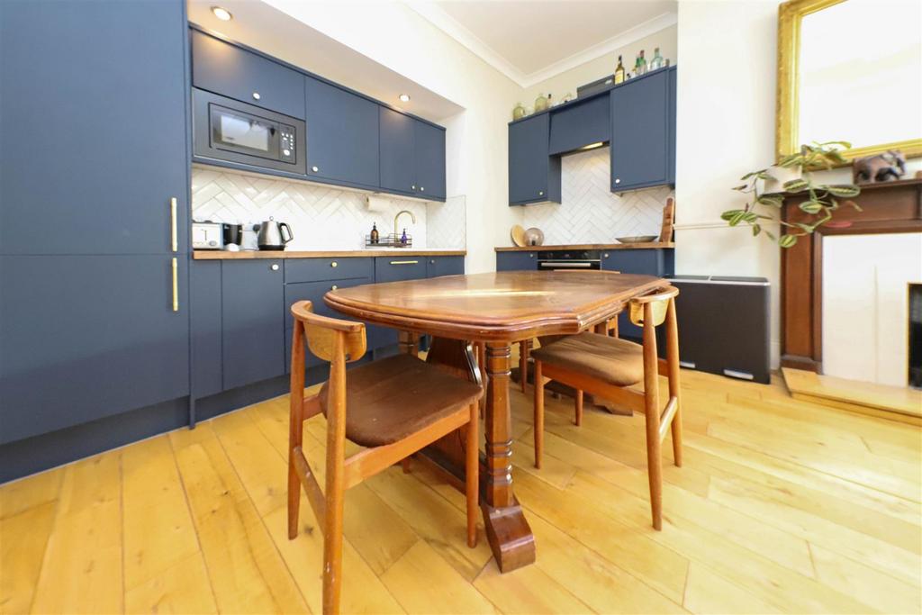 Nicholas james brunswick place kitchen dining 1.jp