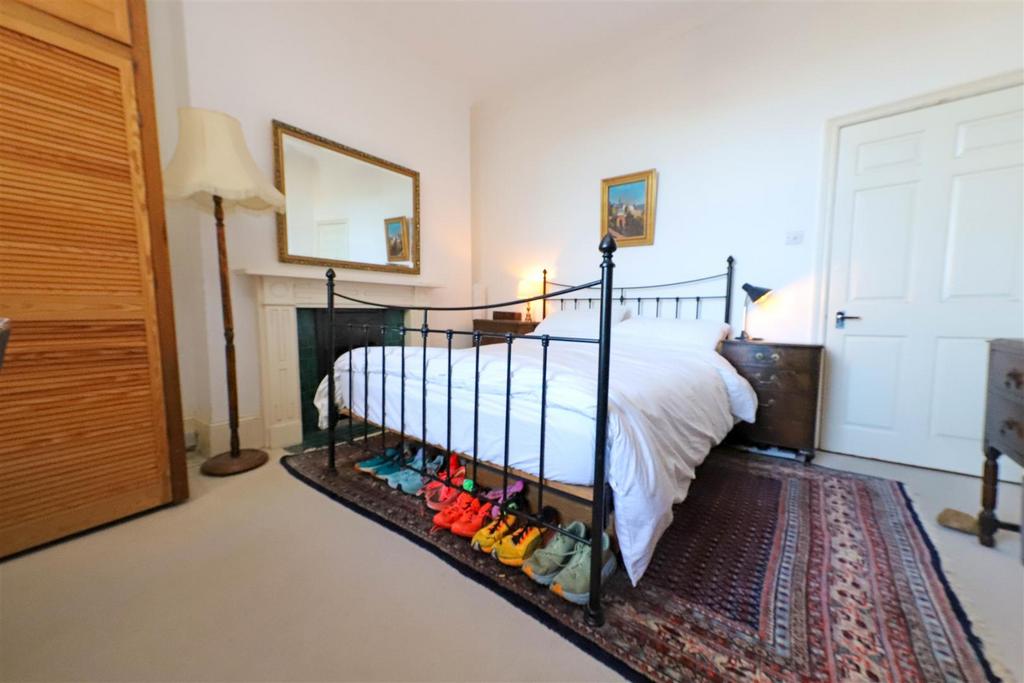 Nicholas james brunswick place bed 1.jpg