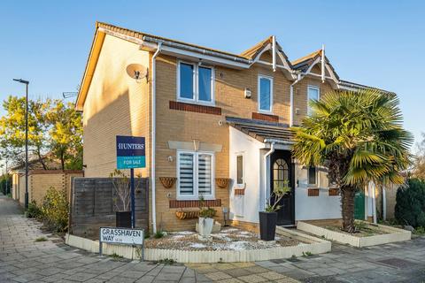 27 Grasshaven Way, London, SE28 8TJ