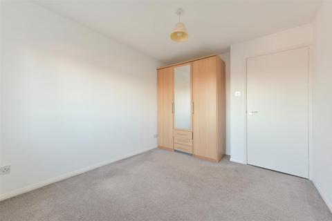 49 Dunnymans Road, Banstead, SM7 2BZ