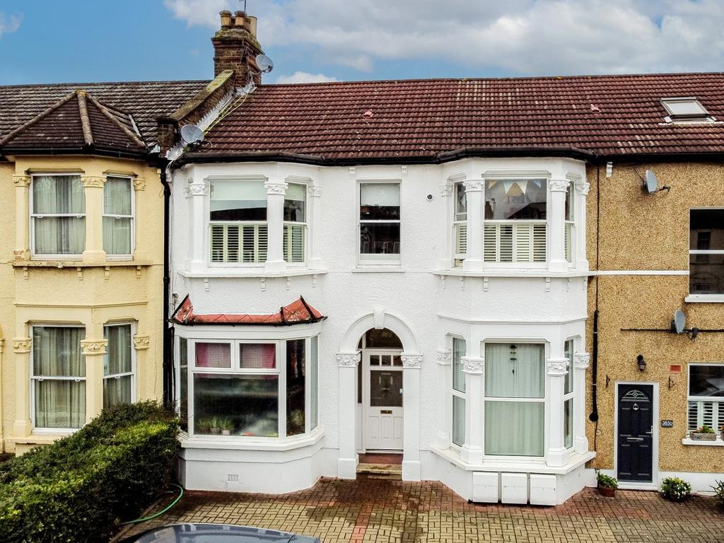 Hither Green Lane, Hither Green, London, SE13 2 bed flat for sale £