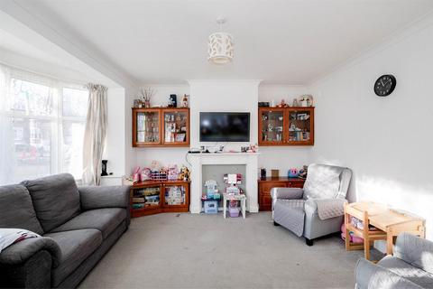 3 bedroom terraced house for sale, Woodview Avenue, Chingford