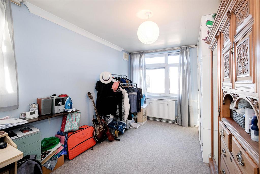 345 Snakes lane East-13.jpg