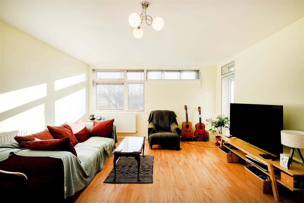 345 Snakes lane East-2.jpg
