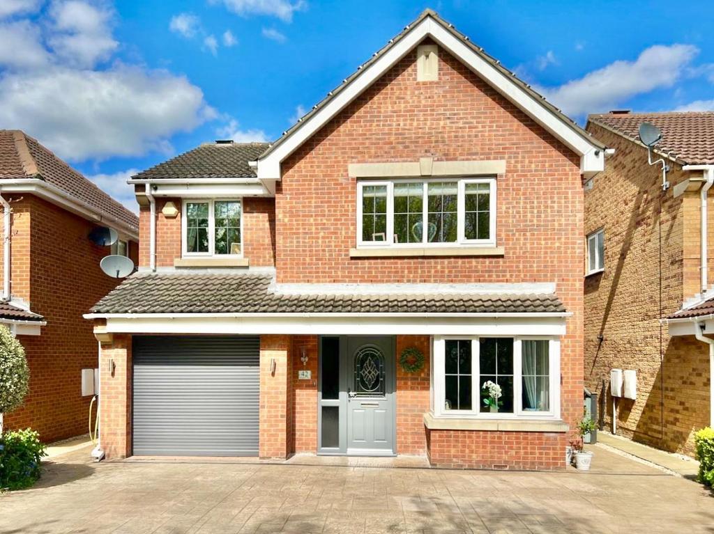 Plumpton Park, Shafton, Barnsley 4 bed detached house for sale £290,000