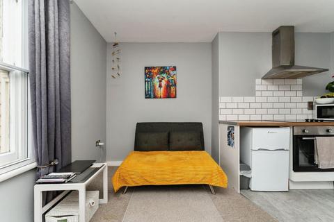 1 bedroom apartment for sale, Temple Street, Llandrindod Wells