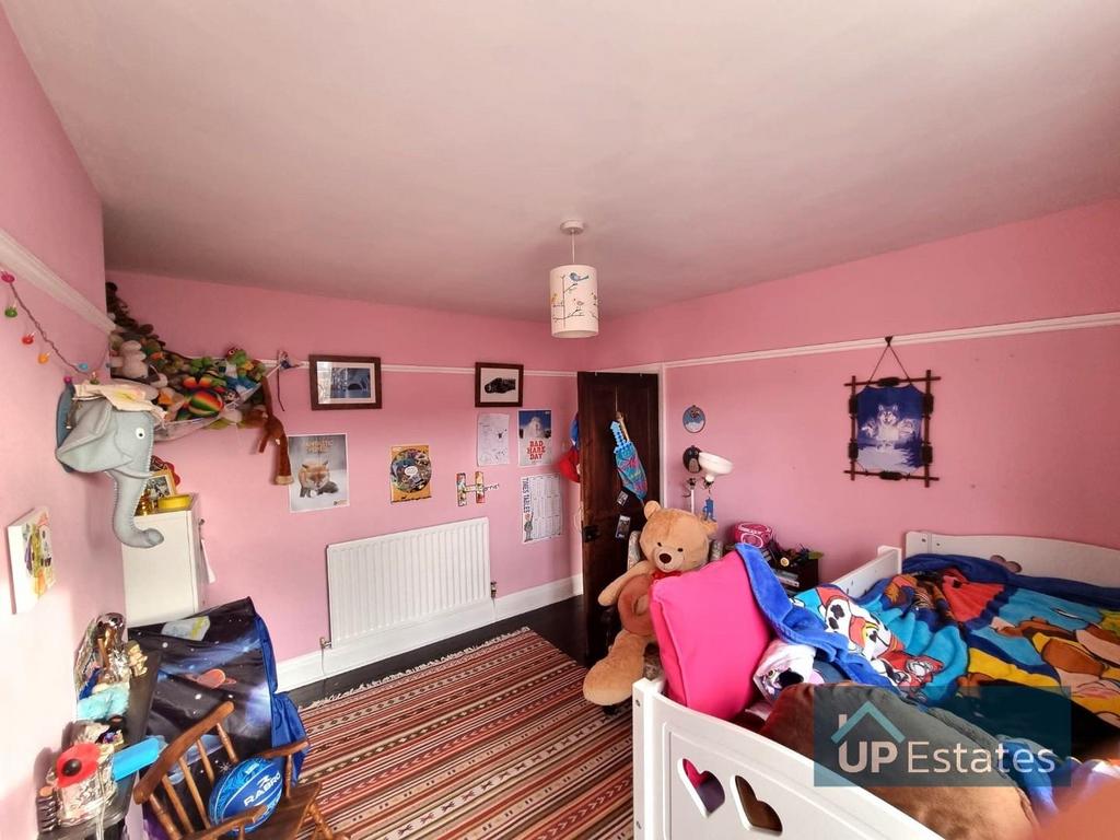 BEDROOM.jpg