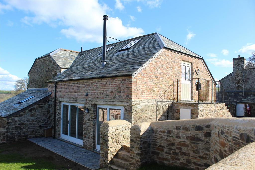 Coombekeale Farm, North Petherwin, Launceston 2 bed semidetached house