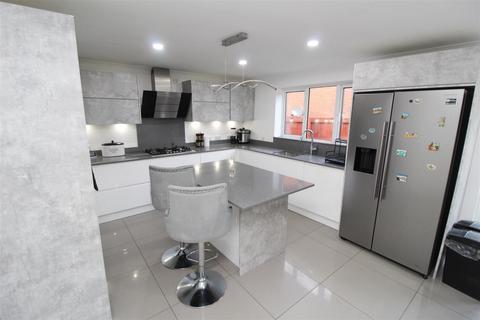 18 Duncan Grove, Shenley Church End, Milton Keynes, MK5 6HL