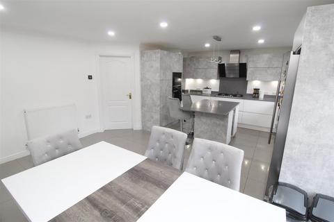 18 Duncan Grove, Shenley Church End, Milton Keynes, MK5 6HL