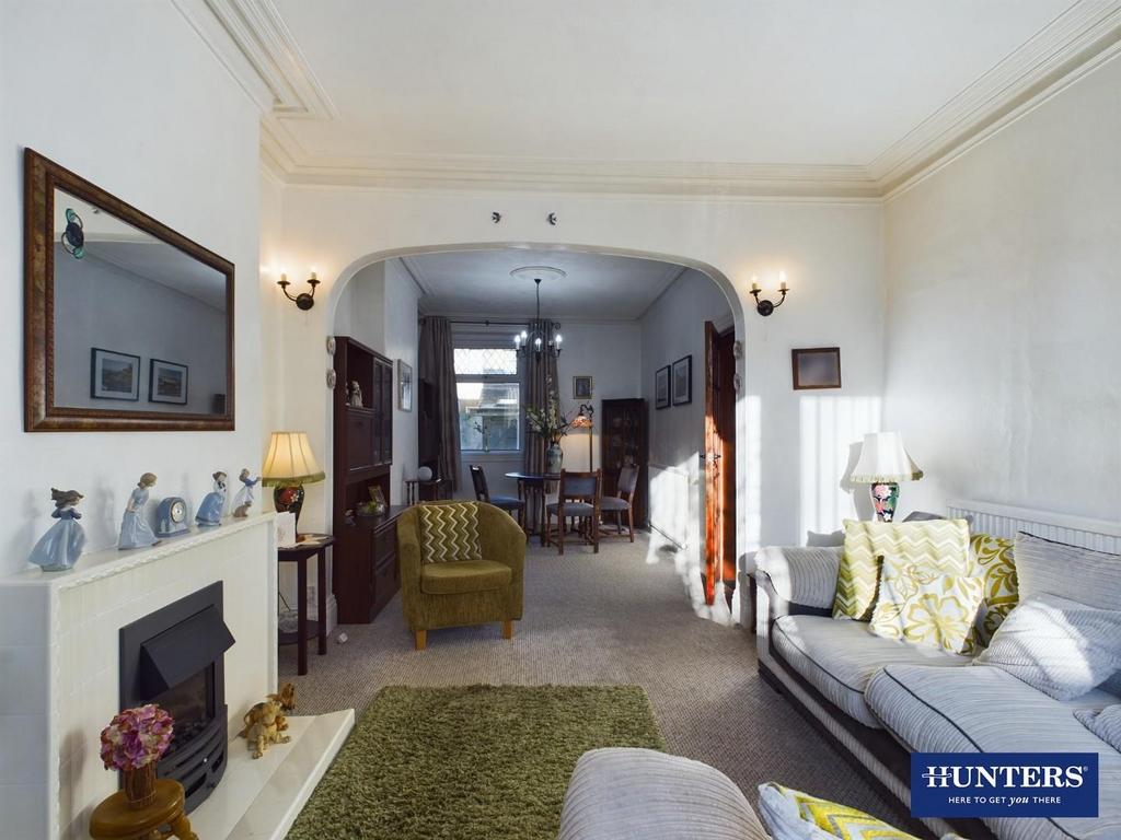 Living Room / Dining Room