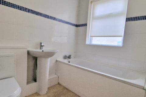 4 bedroom flat for sale - Beverley Terrace, Consett, County Durham, DH8