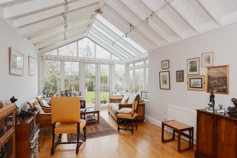 25 Ridgeway, Epsom, KT19 8LD