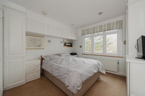 25 Ridgeway, Epsom, KT19 8LD
