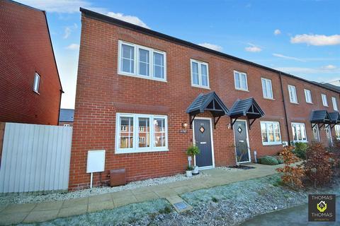 3 bedroom end of terrace house for sale - Dolwen Walk, Twigworth