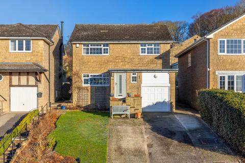 54 Birchdale, Bingley, BD16 4SE