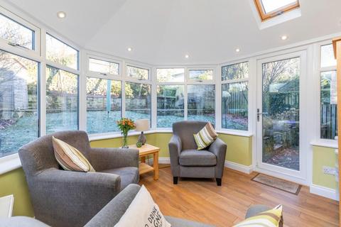 54 Birchdale, Bingley, BD16 4SE