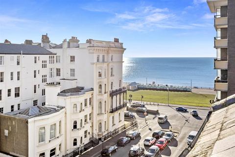 3 bedroom apartment for sale, First Avenue, Hove
