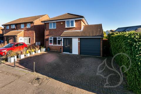 3 bedroom detached house for sale, Barley Way, Stanway